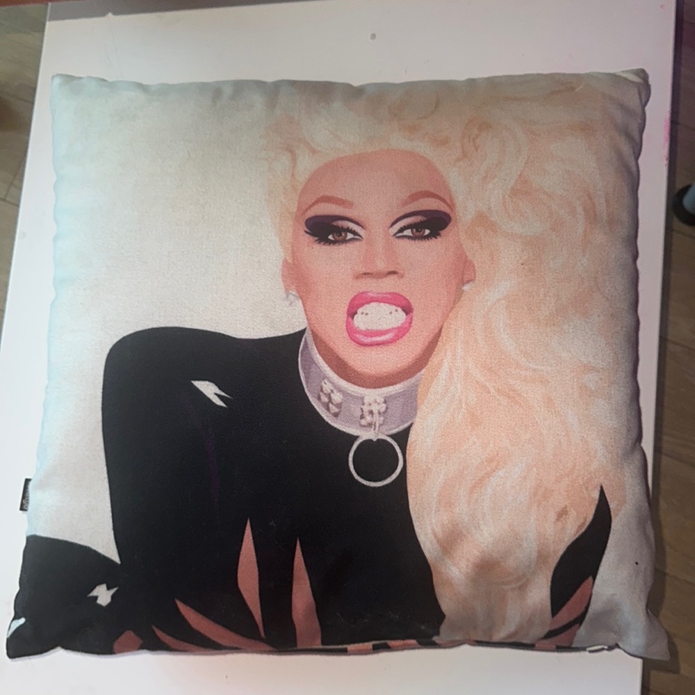 Fierce 💋 Ru Paul 20in X 20in Decorative Pillow 💌*FREE SHIPPING ONE-OF-A-KIND